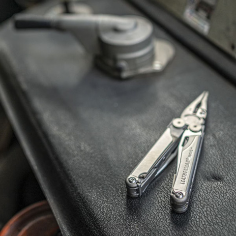 Leatherman Multitool Wave Plus z kaburą 832524